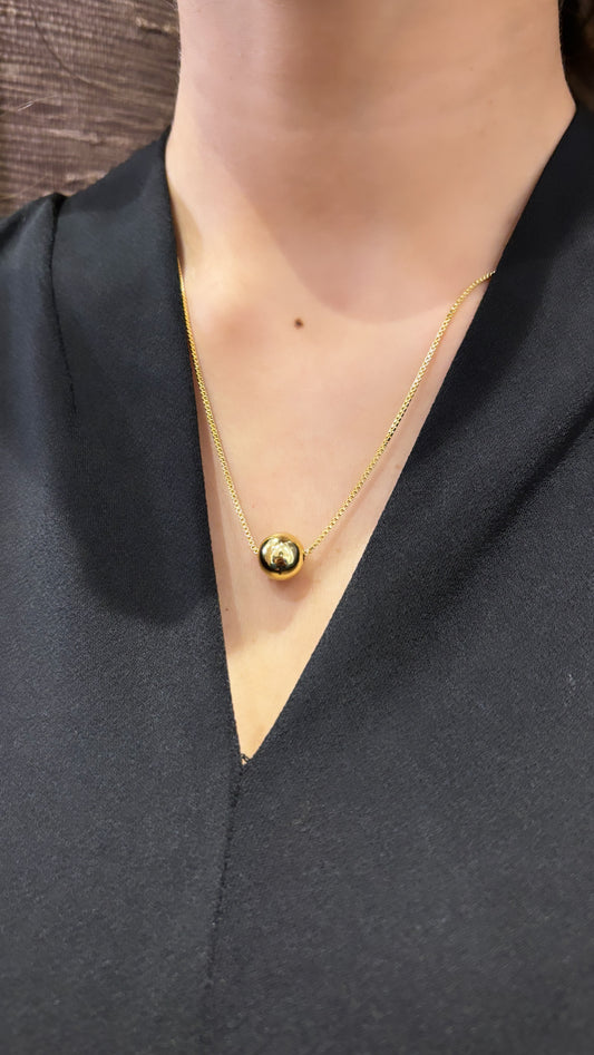 Golden ball necklace